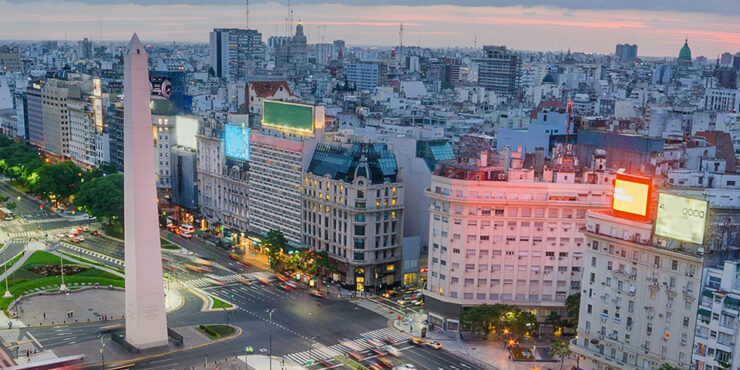 Meet Curtin in Argentina