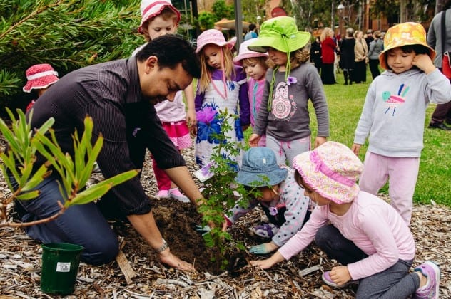 Children tree planting
