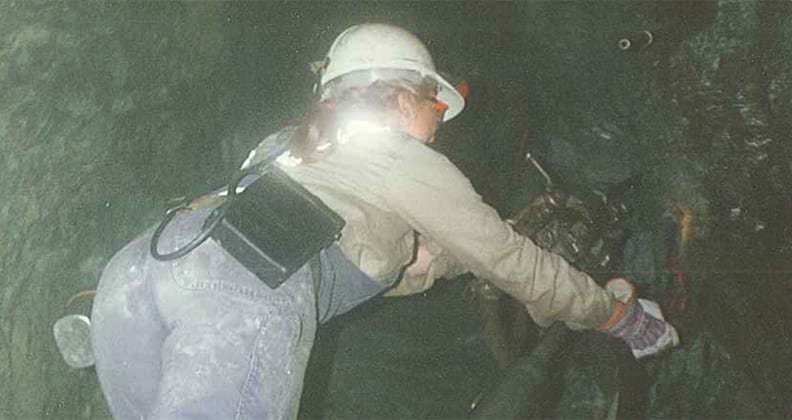 Working with an airleg at Mt Morgans Mine.