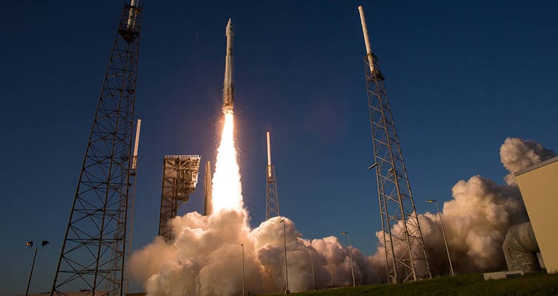 The spacerocket carrying NASA's OSIRIS-REx spacecraft lifts off.
