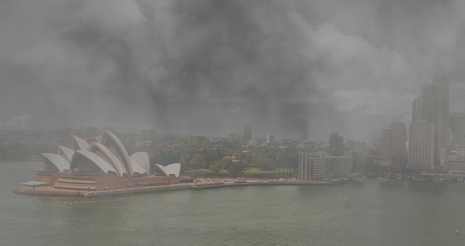 Smoke haze across Sydney during the 2019–2020 bushfire crisis.
