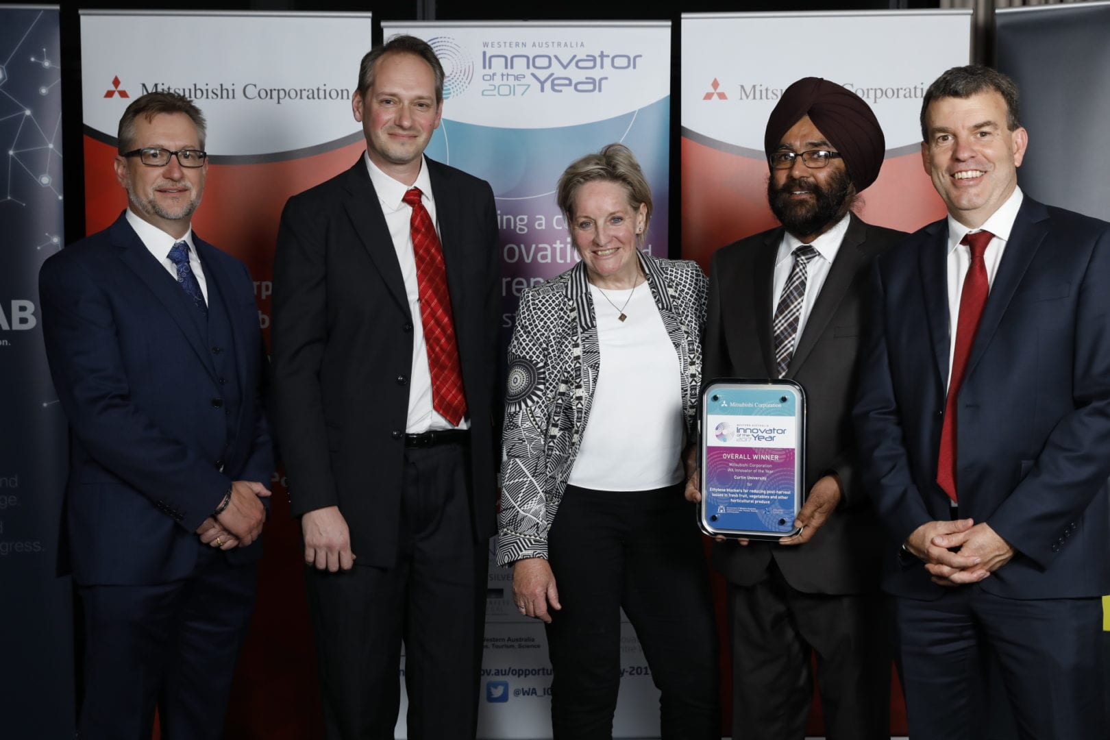 Image for Curtin research wins top prize at 2017 Innovator of the Year awards