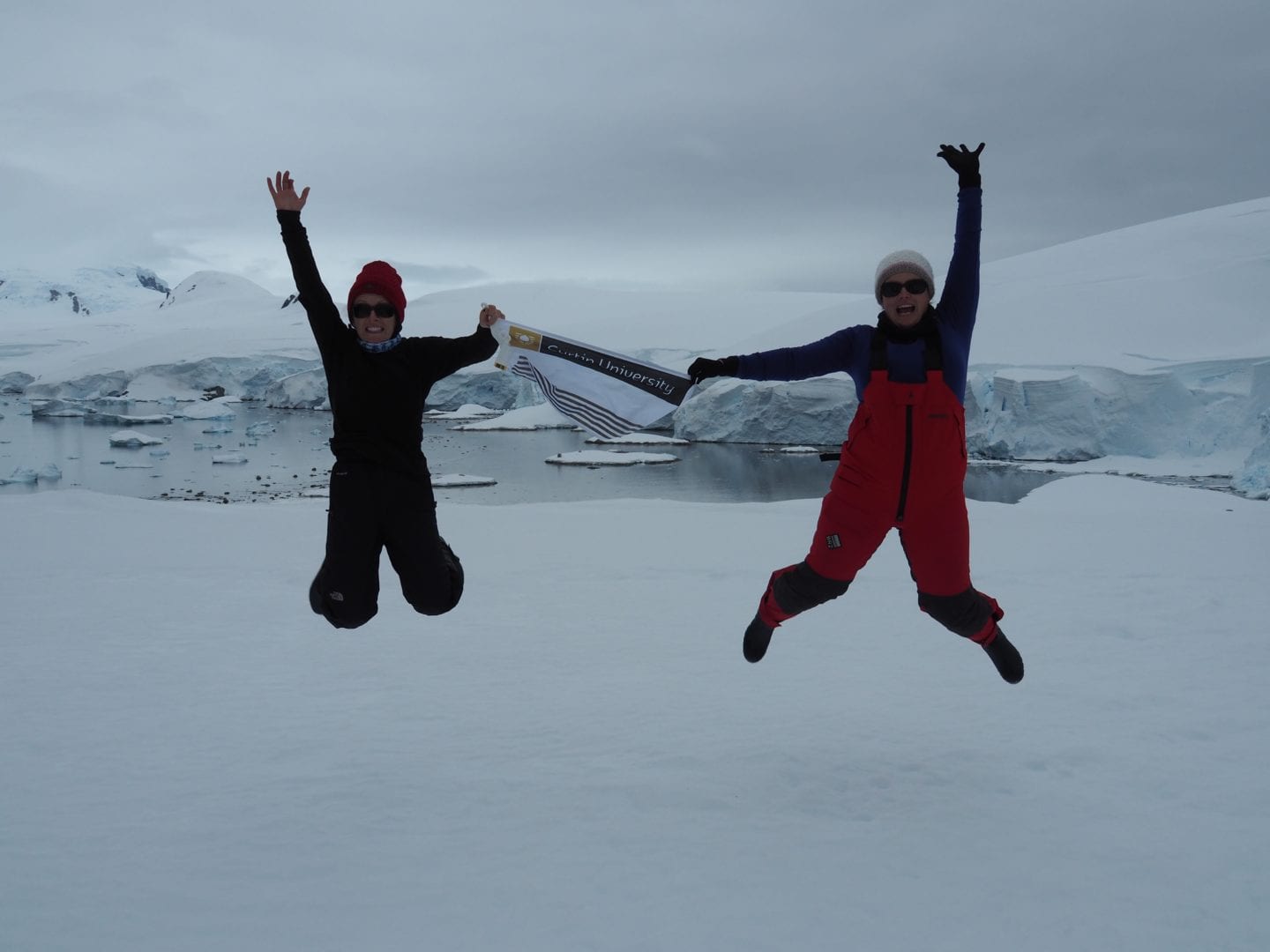 Image for Antarctica expedition leads women scientists to tackle climate change