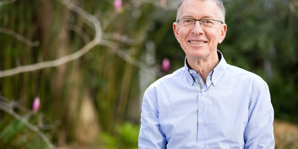 Eminent Curtin botanist recognised at 2019 Australian Native Plant Awards