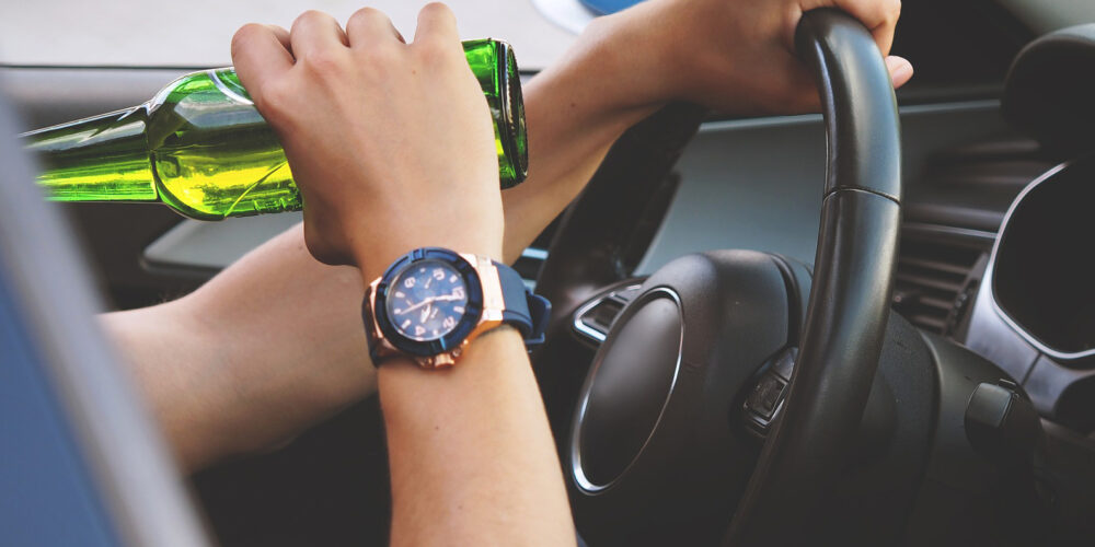 Curtin study finds driverless cars reduce drink-driving but lift binge drinking