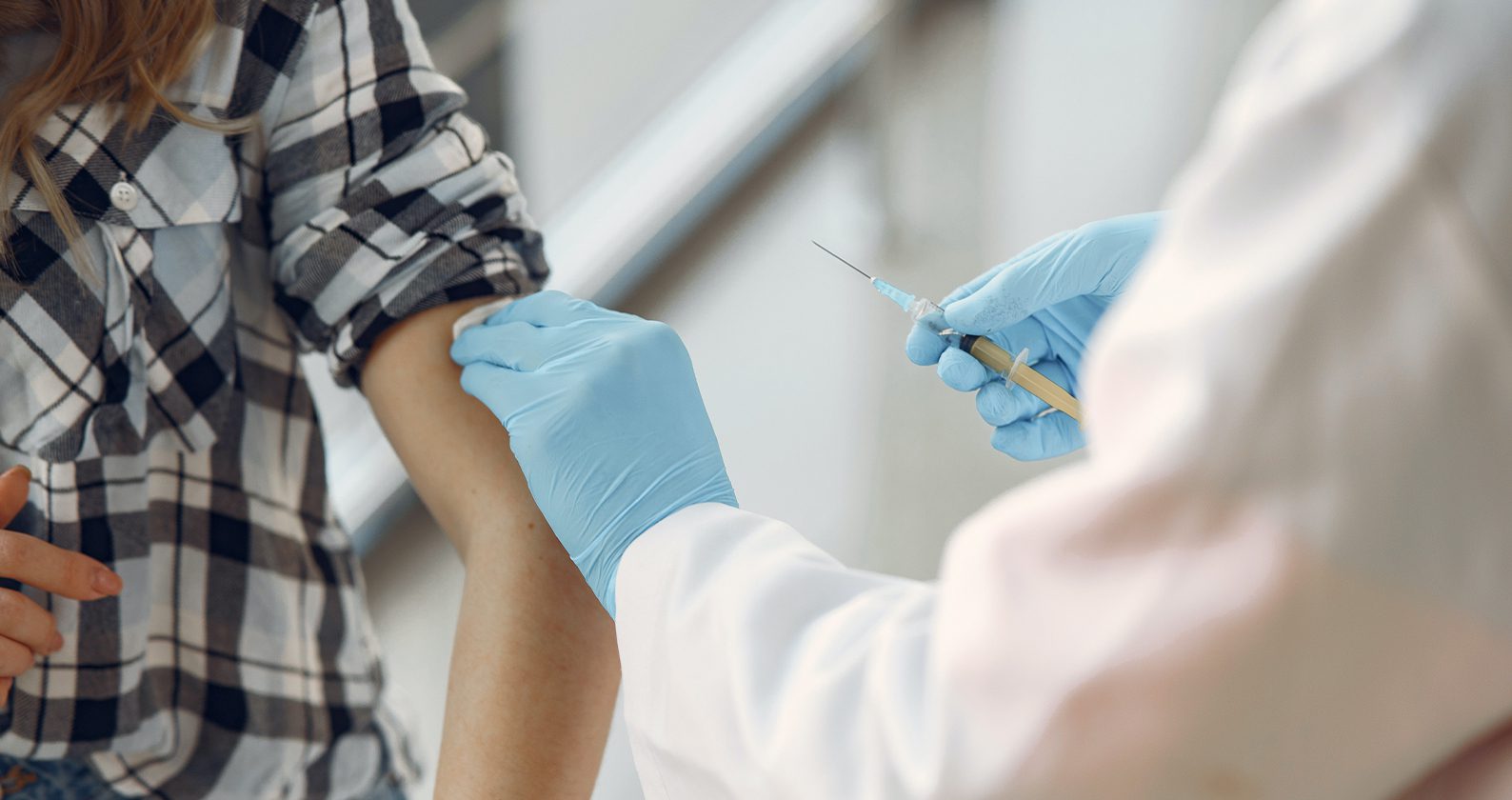 Image for Free vaccinations for students without Medicare