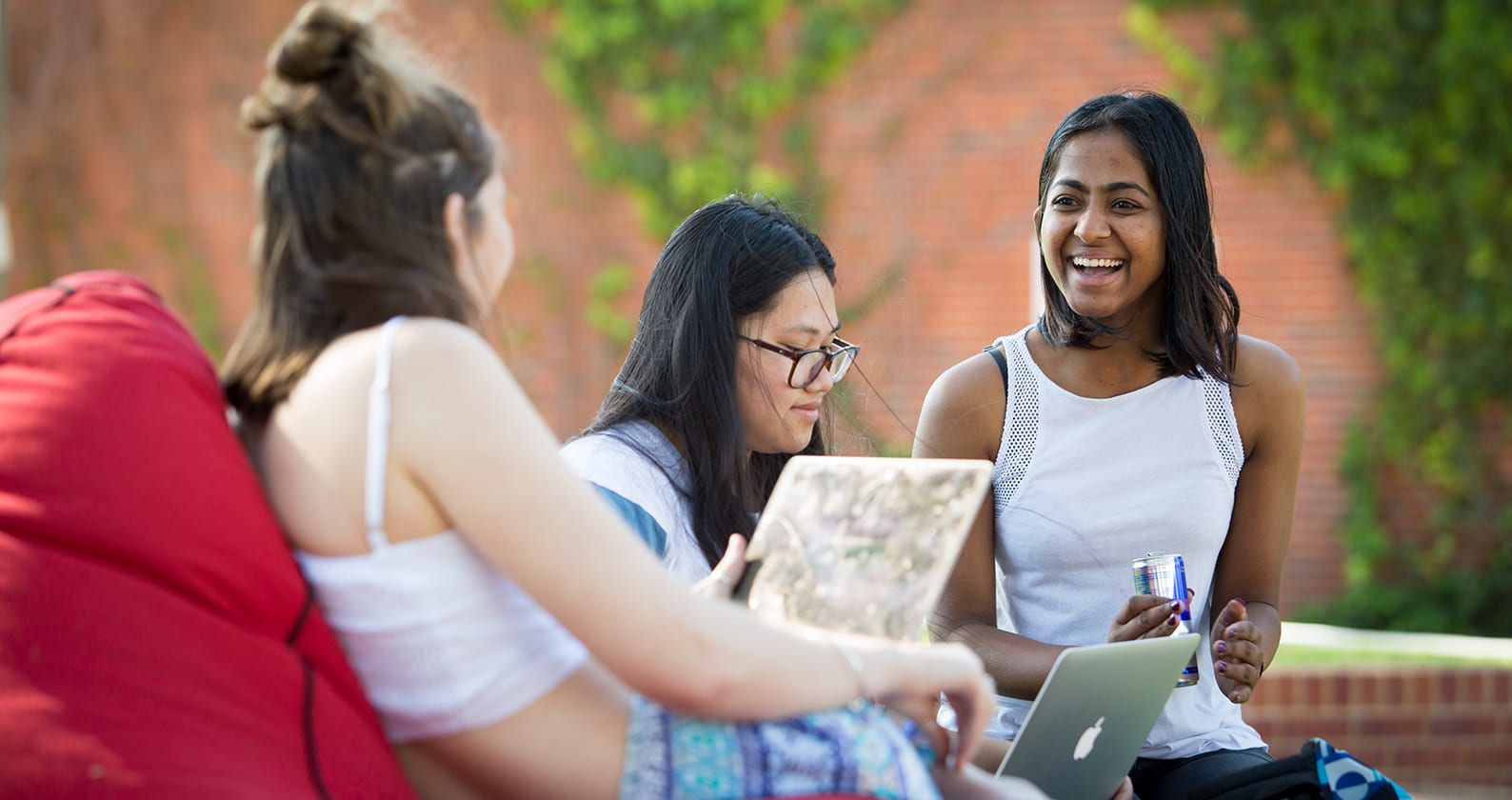 Image for How to make friends on campus