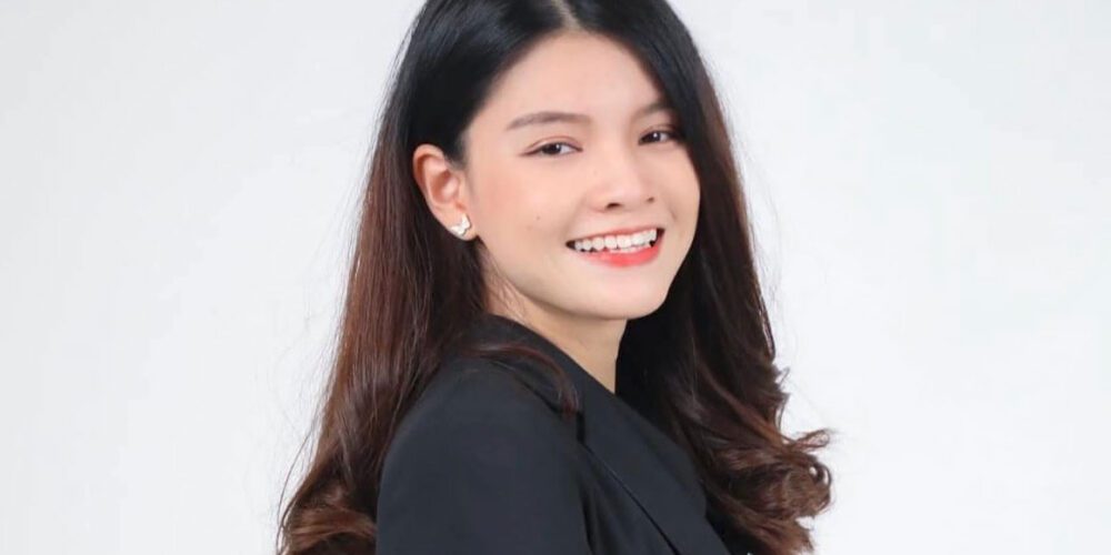 Curtin teaching graduate guides the next generation in Thailand 