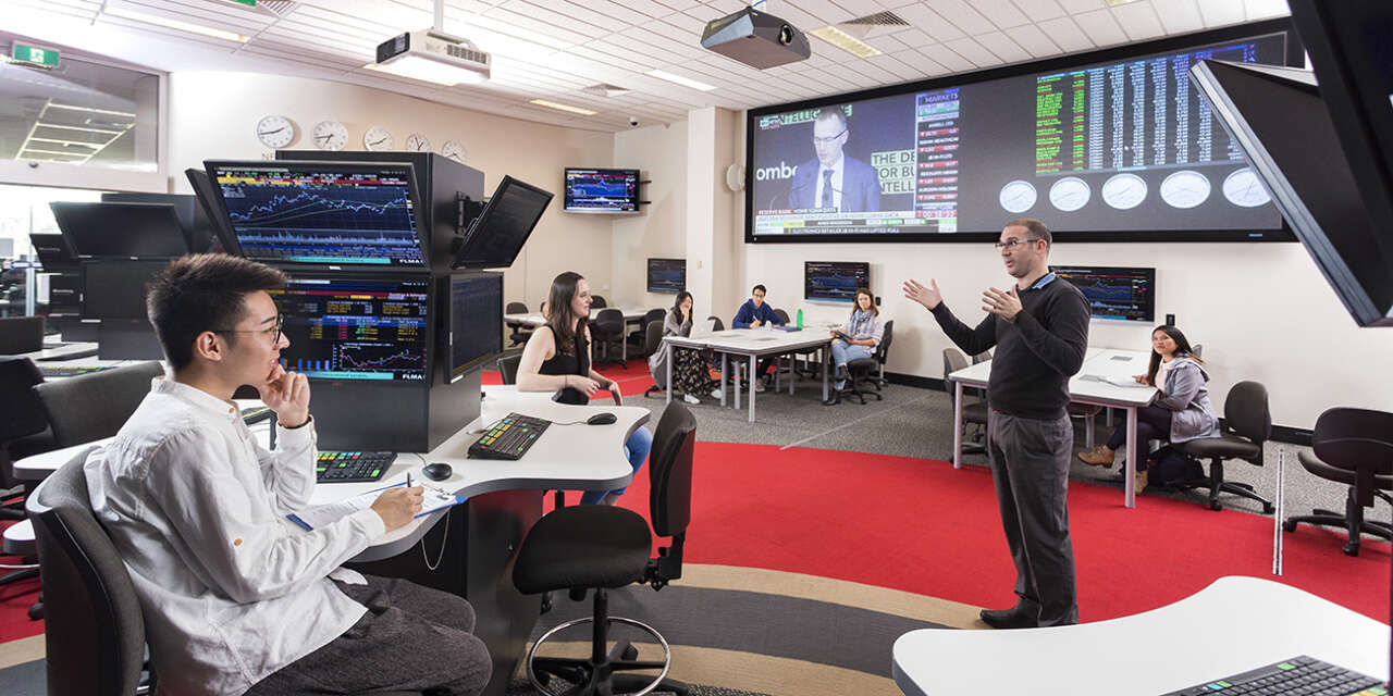 Lecturer in the Trading Room