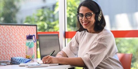 International student online support group